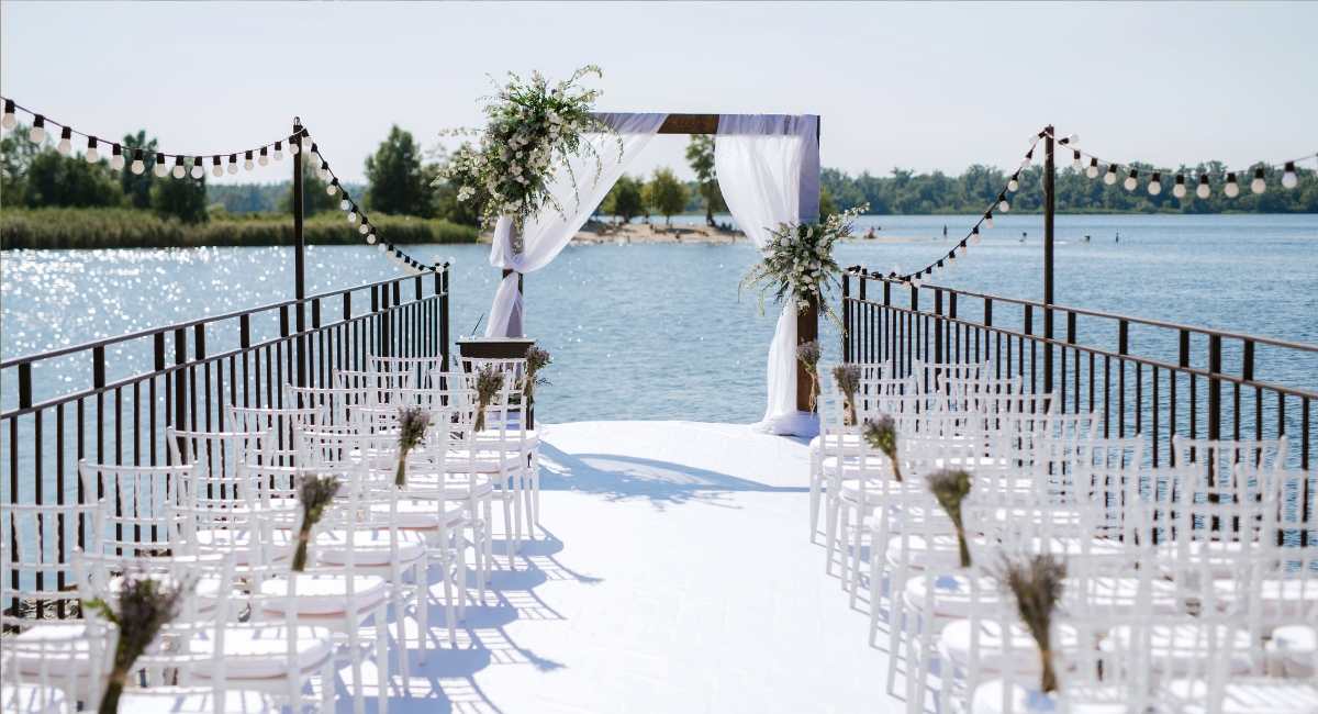 place to have a wedding liberty lake